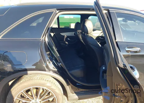 2022 Mercedes-Benz Glc 300 4Matic Suv z USA, uszkodzony, nr VIN W1N0G8EB8NV386223